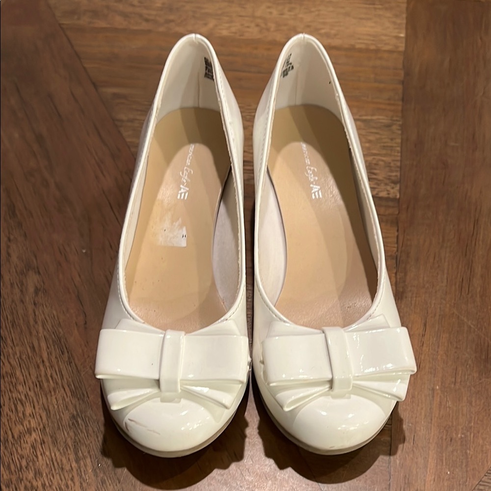 Girls White Bow Wedges